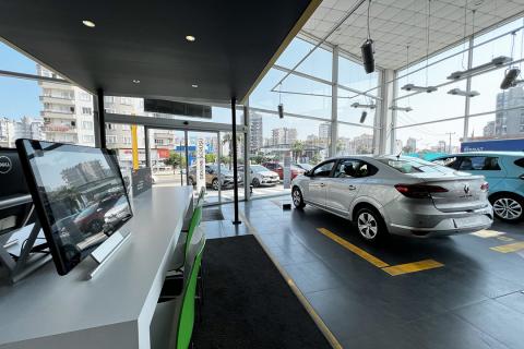 RENAULT